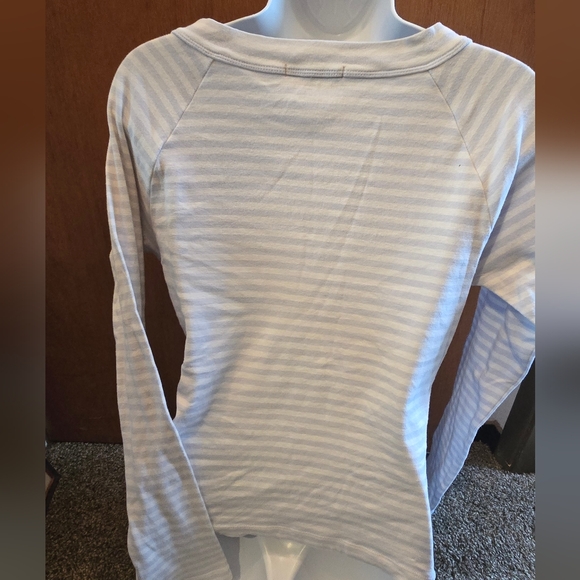 Banana Republic Blue and White Striped Long Sleeve Tee SzM - Picture 5 of 6